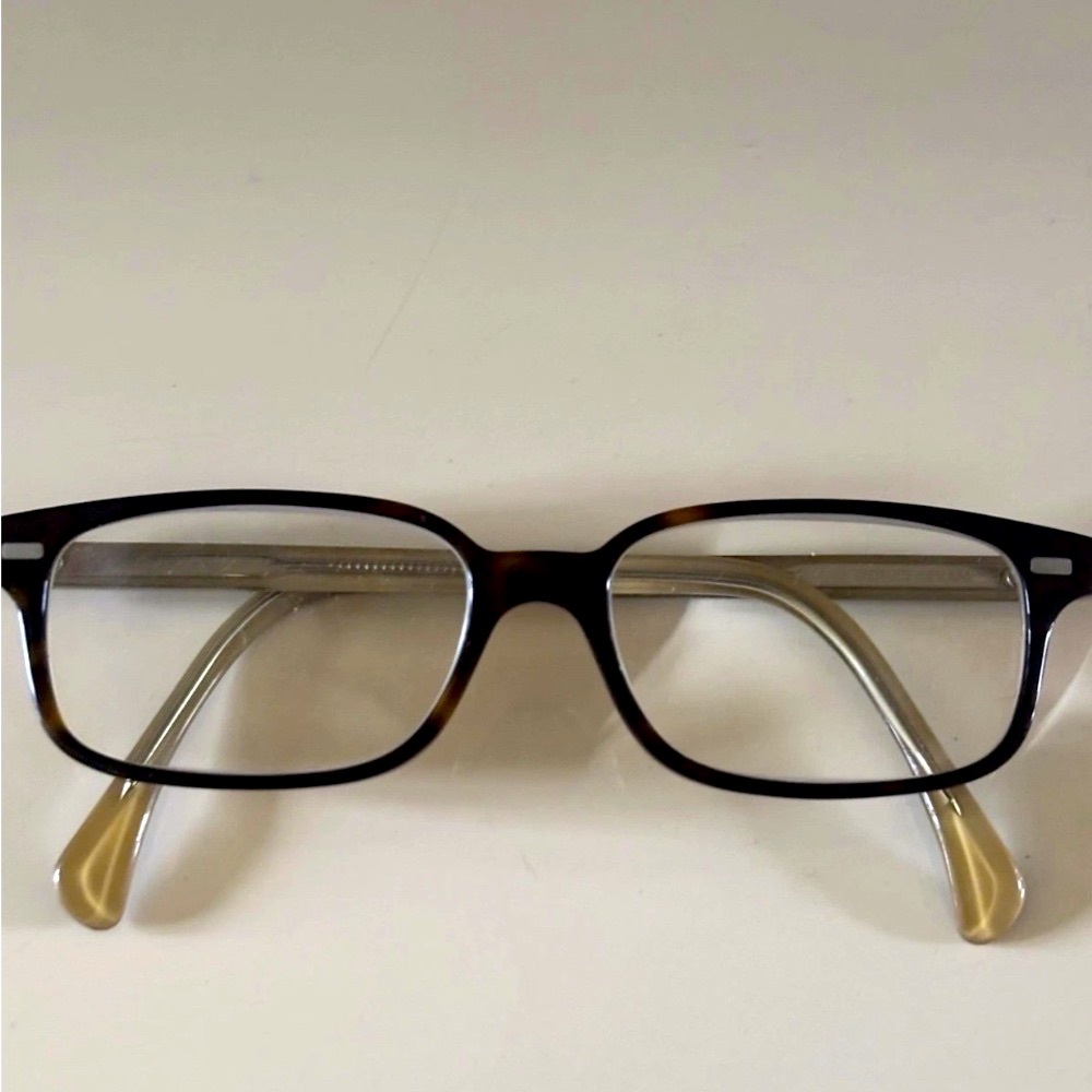 Giorgio Armani Classic Tortoise Shell Frames. Authentic, Designer, Classy